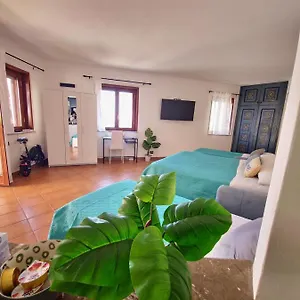 tok-tok-taormina.taorminaitalyhotels.com/